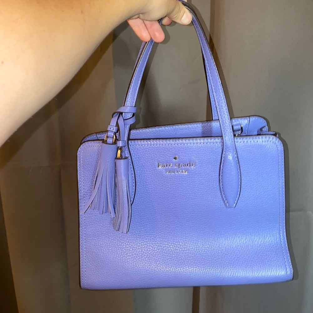 Kate spade purse. Lightly used. Light purple.